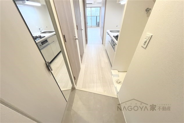 プレサンス上前津オレシア 玄関