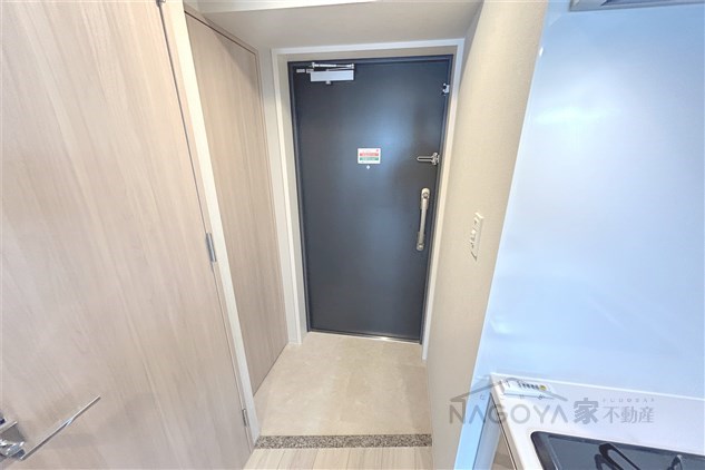 プレイズシード名駅北 玄関