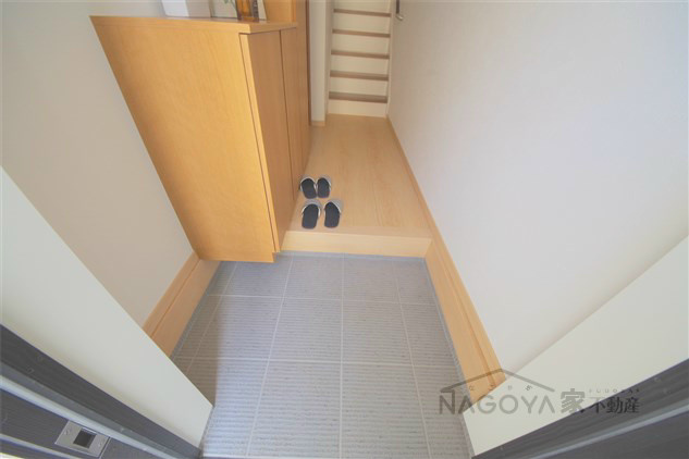 リリアム正木 玄関