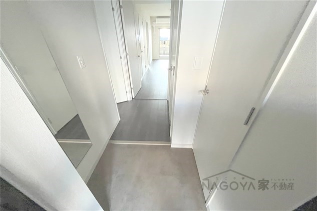 プレサンス名駅南ブリエ 玄関