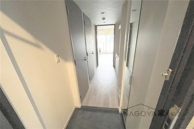 プレサンス千種駅前レガート 玄関