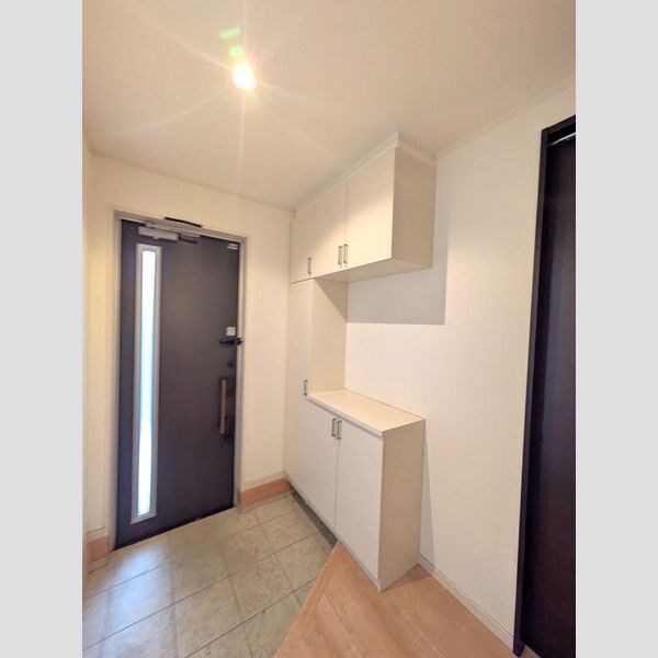 天白区植田山4丁目戸建 玄関