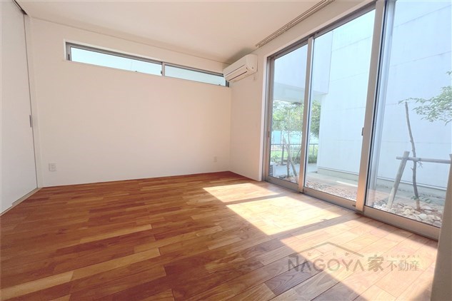 カームガーデン東山 ベッドルーム