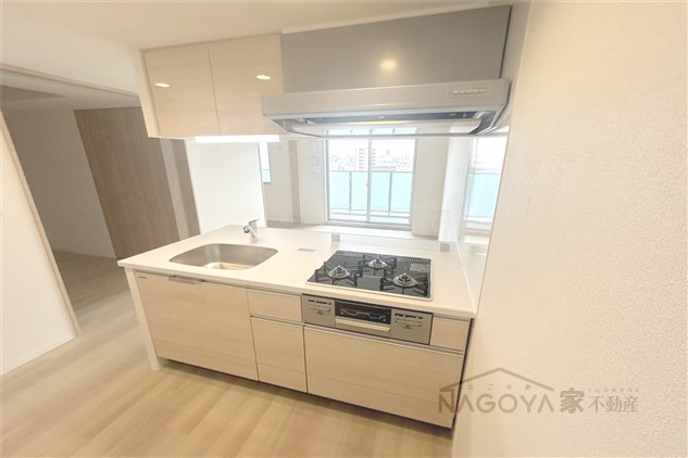 アドバンス名古屋シュテルン キッチン