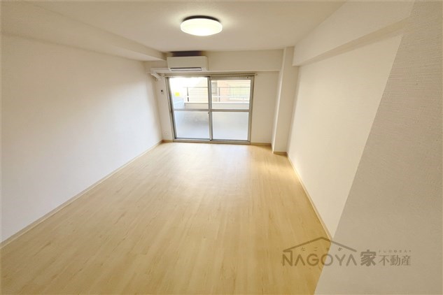 レジデンス御器所スクエア リビング