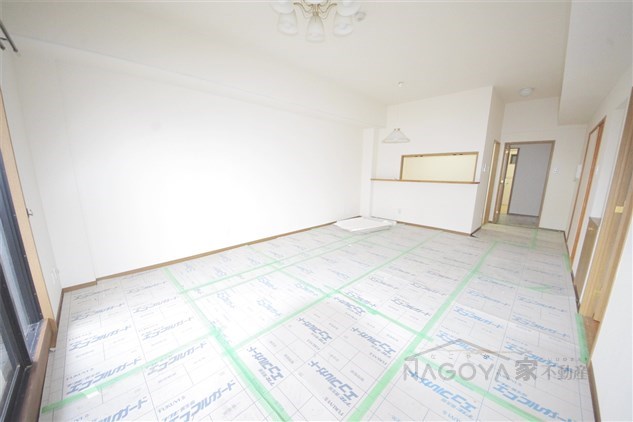 プレディアスタイル旭丘 リビング