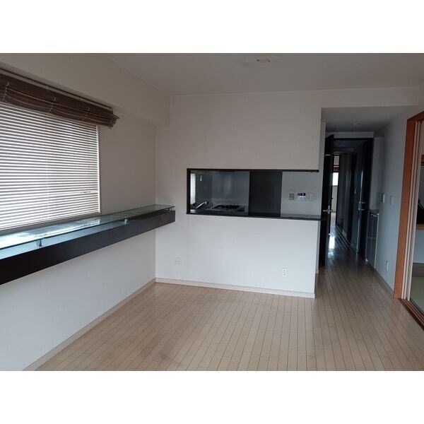 ローレルコート丸の内 リビング