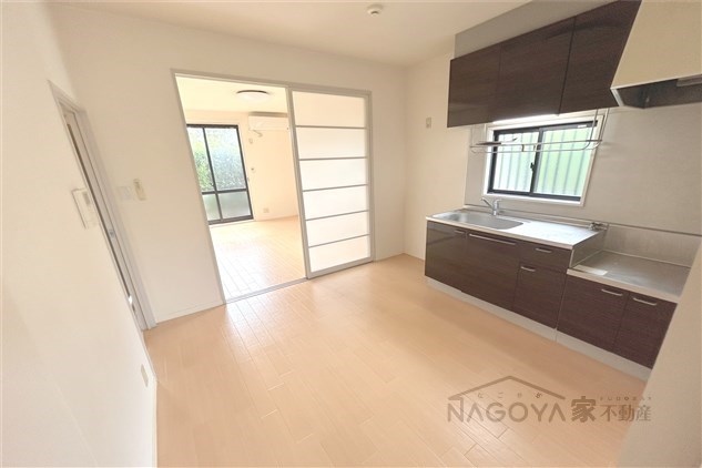 グランデール南山E棟 リビング