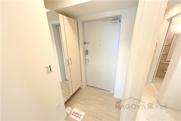 THE BLOSSOM 新栄 玄関