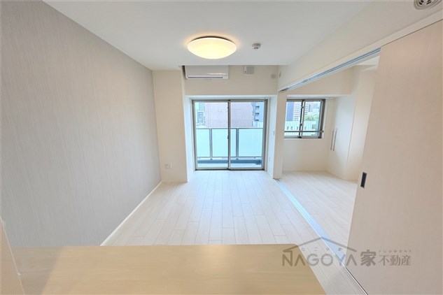 THE BLOSSOM 新栄 リビング