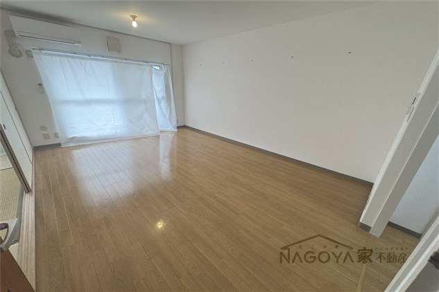 アーバニア大幸南 リビング