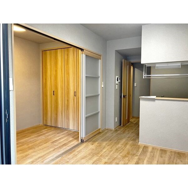 アヴァンセ桜山 リビング