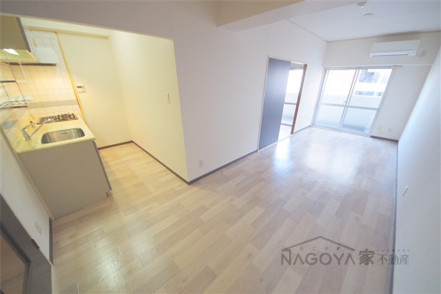 アーク上前津ビル リビング