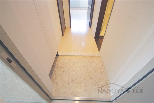 アルバ志賀本通 玄関