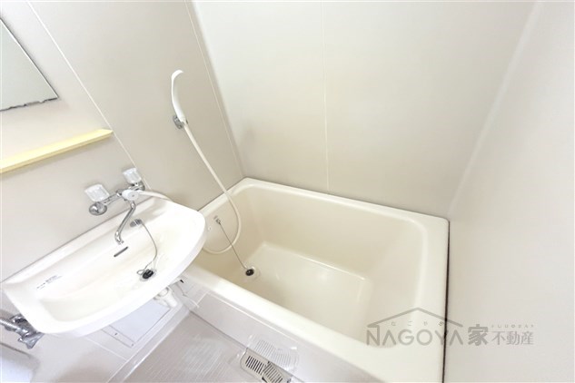 フォーヴル代官 風呂画像