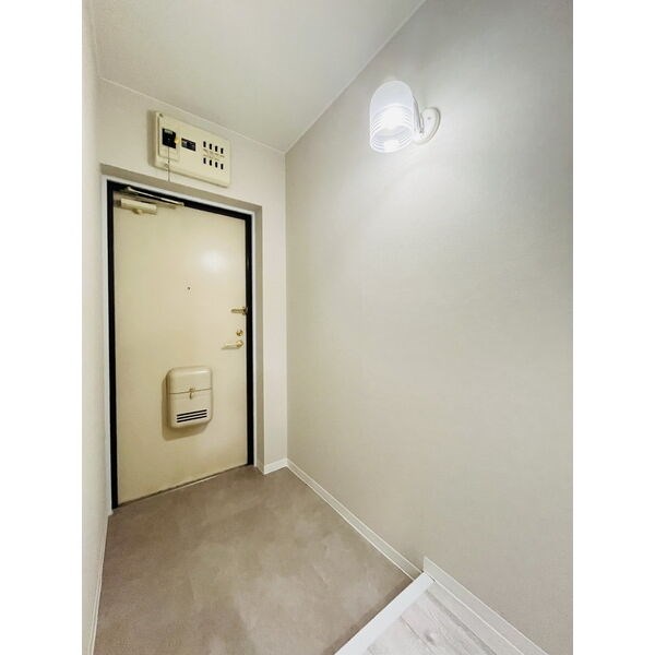 ハイツまぐろ 玄関