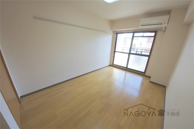 ＭＧファースト リビング