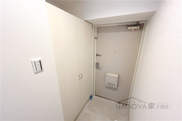 レジデンス代官町スクエア 玄関