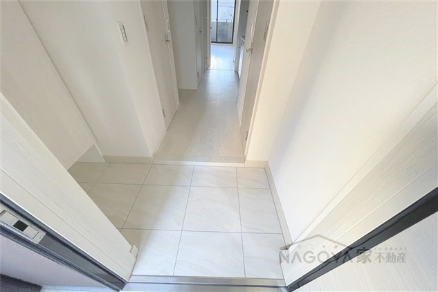 ラフィシア上前津 玄関