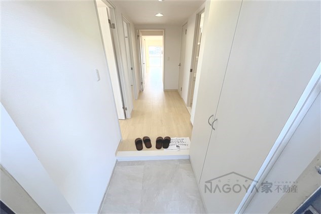 レジデンス御器所スクエア 玄関