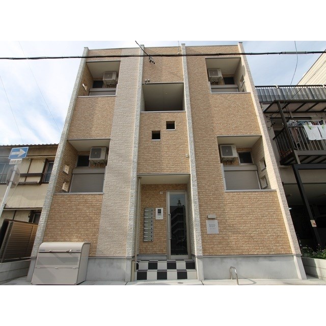 アルファ グランデ 外観