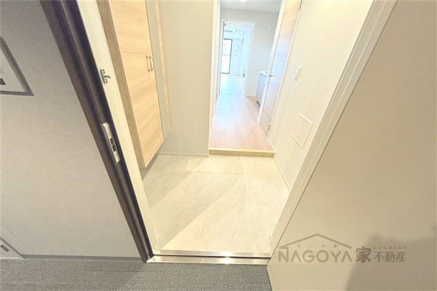 ロイジェント日吉Ⅱ 玄関