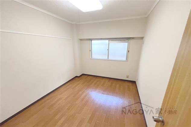 原田ビル ベッドルーム