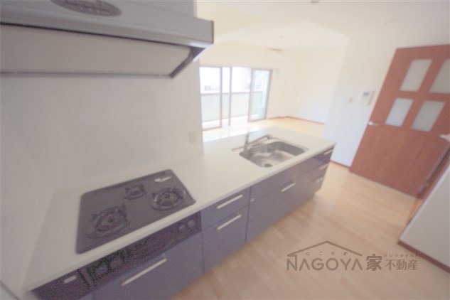 ロイヤルパークス千種 キッチン