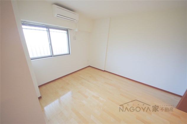 ロイヤルパークス千種 ベッドルーム