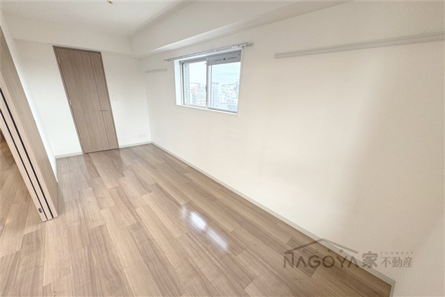 プレサンス栄ライズ ベッドルーム