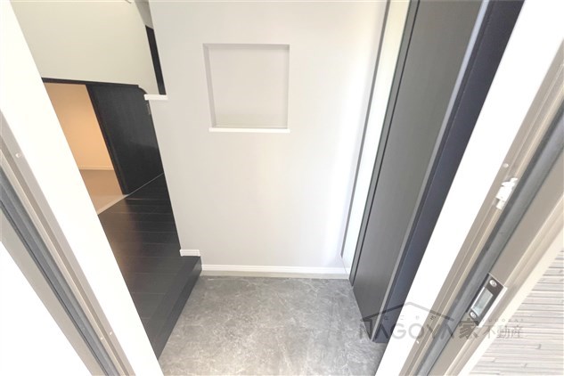 ラフェスタ志賀本通 玄関