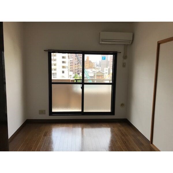 サンデンハイツ金山 リビング