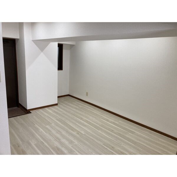 ラ・クール泉 玄関