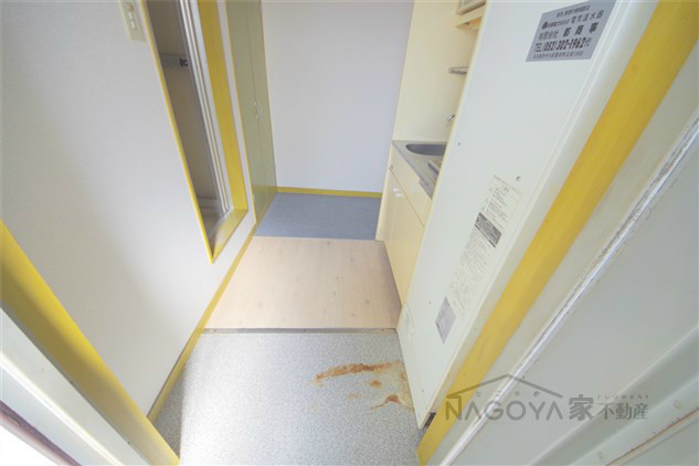 ヴィラカレッジ千代田 玄関