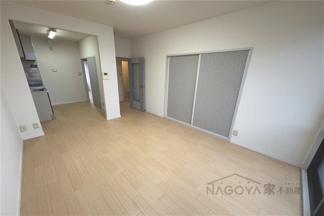 グランデール南山A棟 リビング