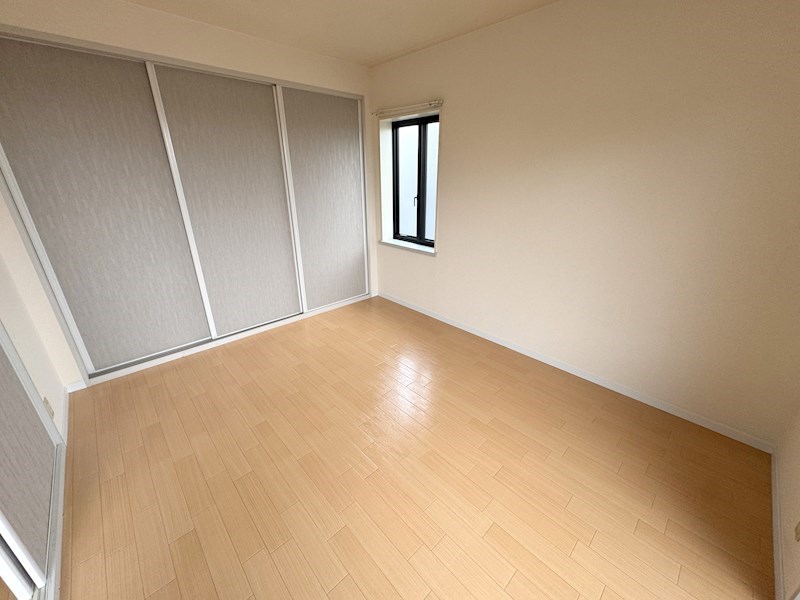 グランデール南山A棟 ベッドルーム