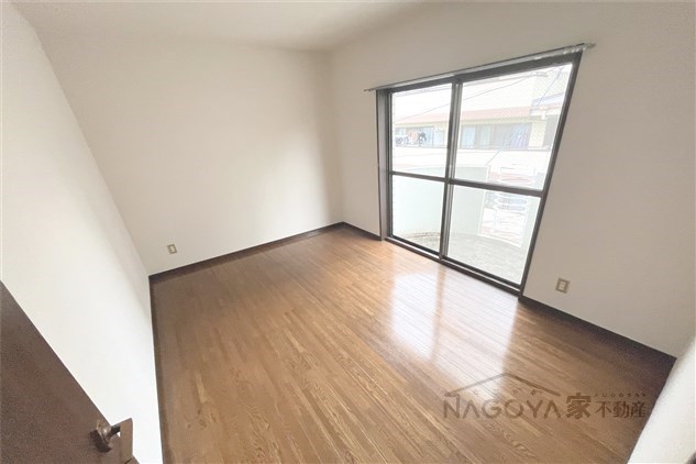 ロイヤル丘上 ベッドルーム