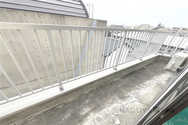 ロイヤル丘上 ベランダ