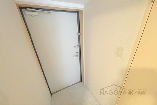 エルザセンティア筒井 玄関