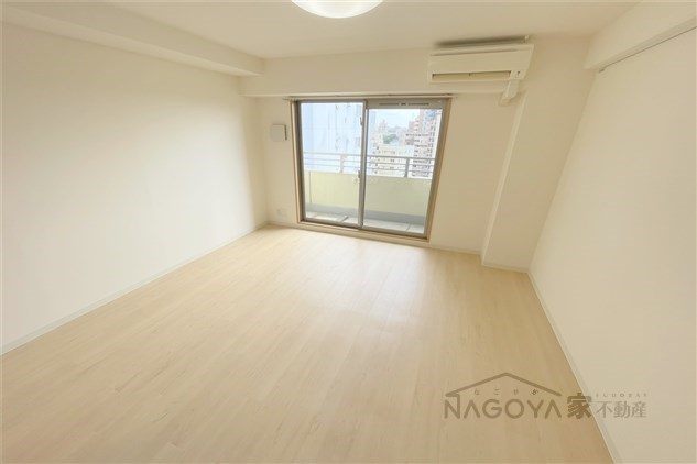 レジデンス金山スクエア リビング