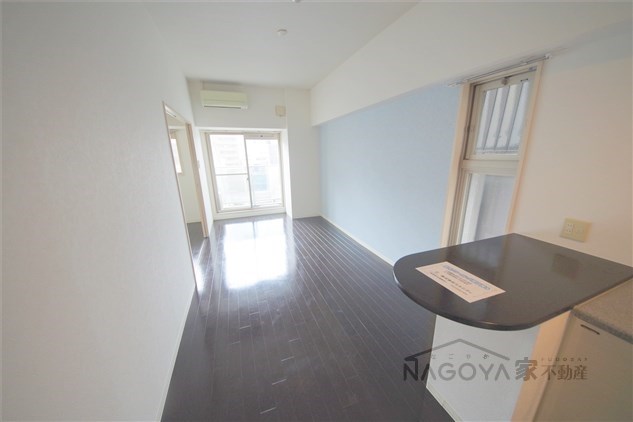 フォレシティ新栄 リビング