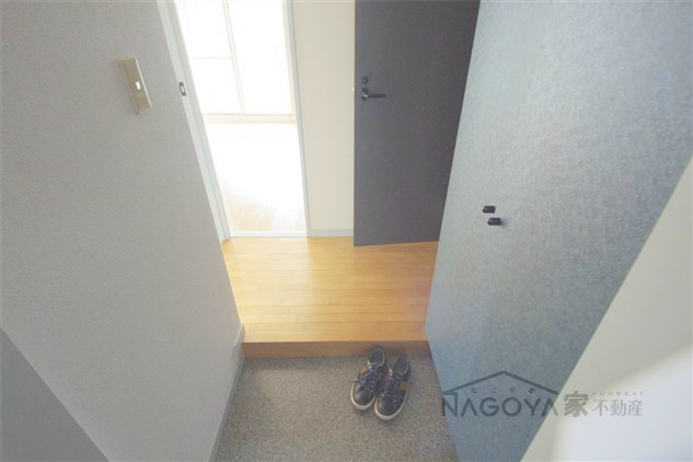 オゾックハウス 玄関