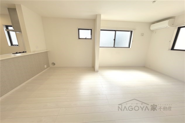 リーブルファイン芳野1号棟 リビング