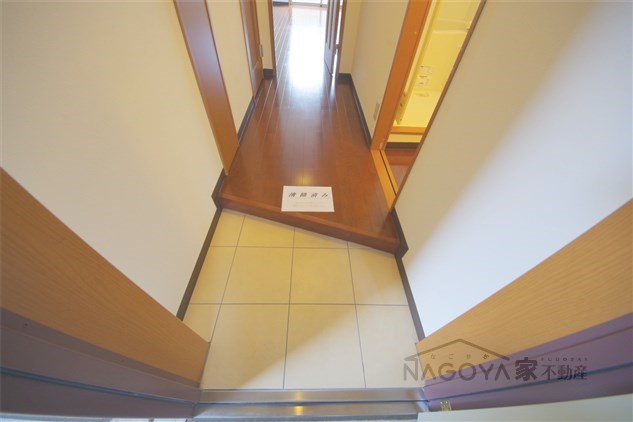 ラ・ミューズ1101 玄関