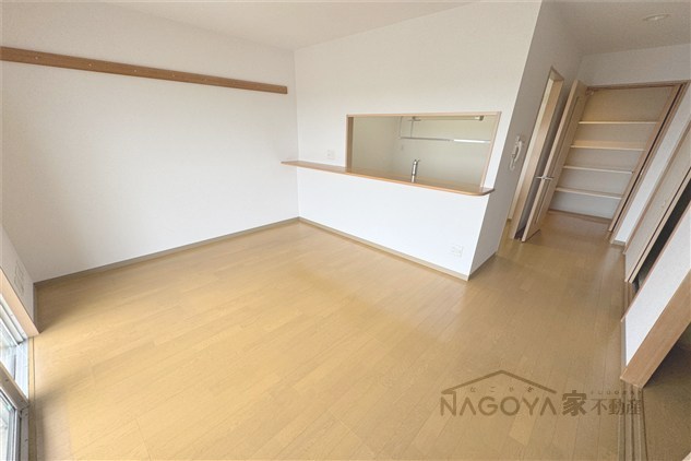 サンコート八事1棟 リビング