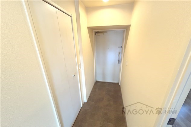 ラトゥール代官町EAST 玄関