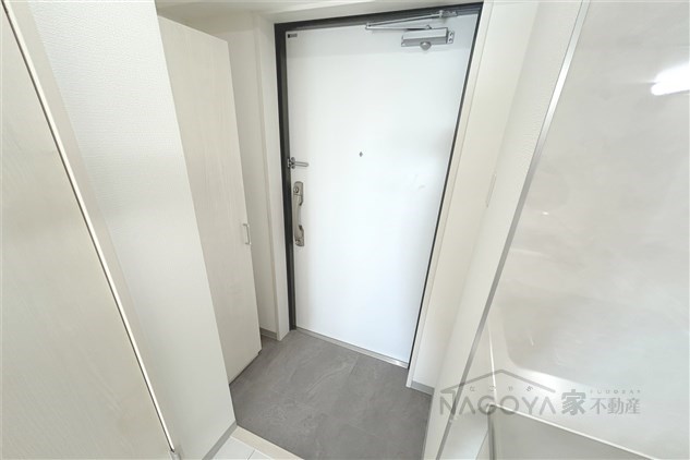 axis　sakura 玄関