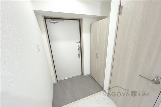 axis　sakura 玄関