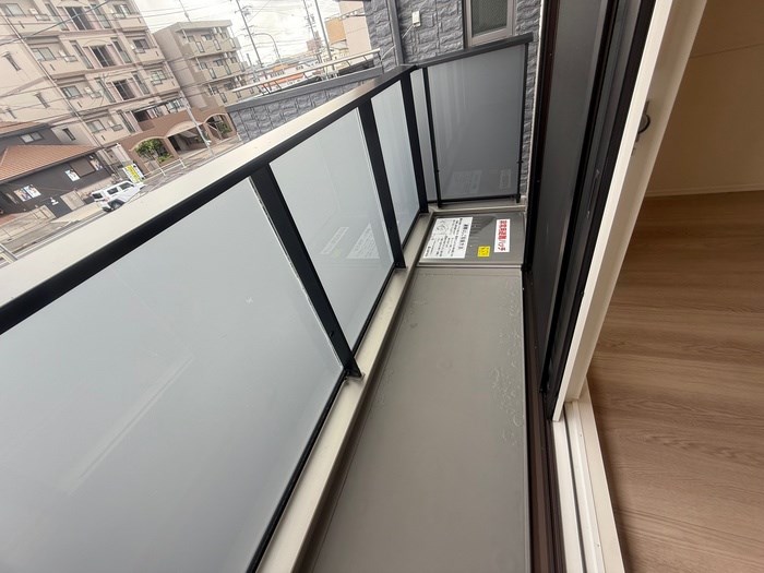 アン・ジュール中郷 ベランダ