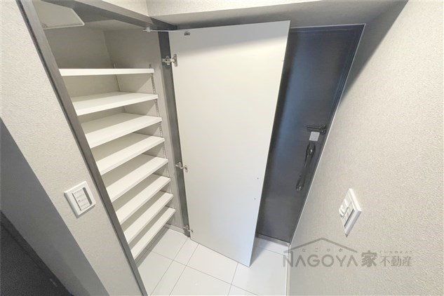 プレサンスロジェ千種駅NORTH 玄関